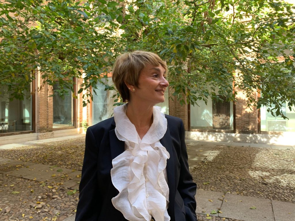 Foto de Araceli Cañadas, profesora de la Universidad de Alcalá de Henares, en el Colegio de Málaga (Madrid). EFE/ Lucía Rubio